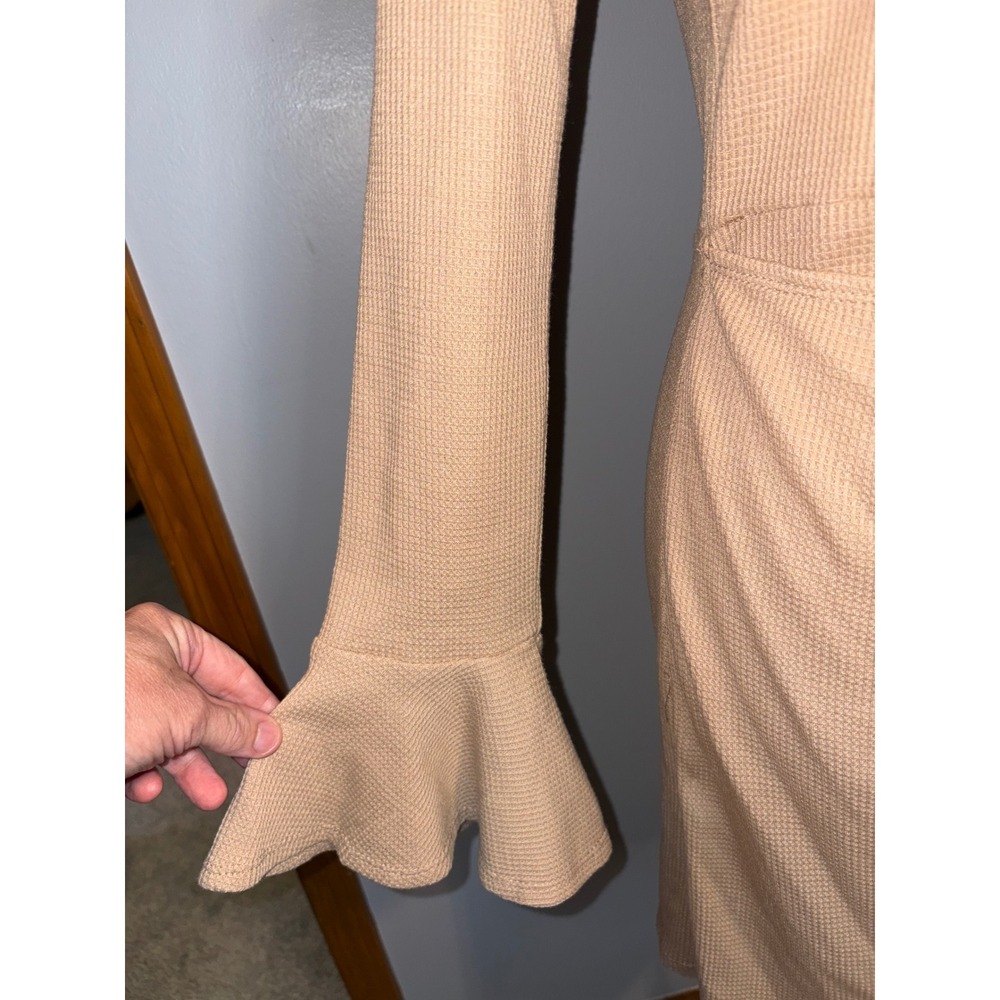Hello Molly You for Me Beige Waffle Knit Wrap Mini Dress Bell Sleeve US 6/M NEW - Picture 8 of 12